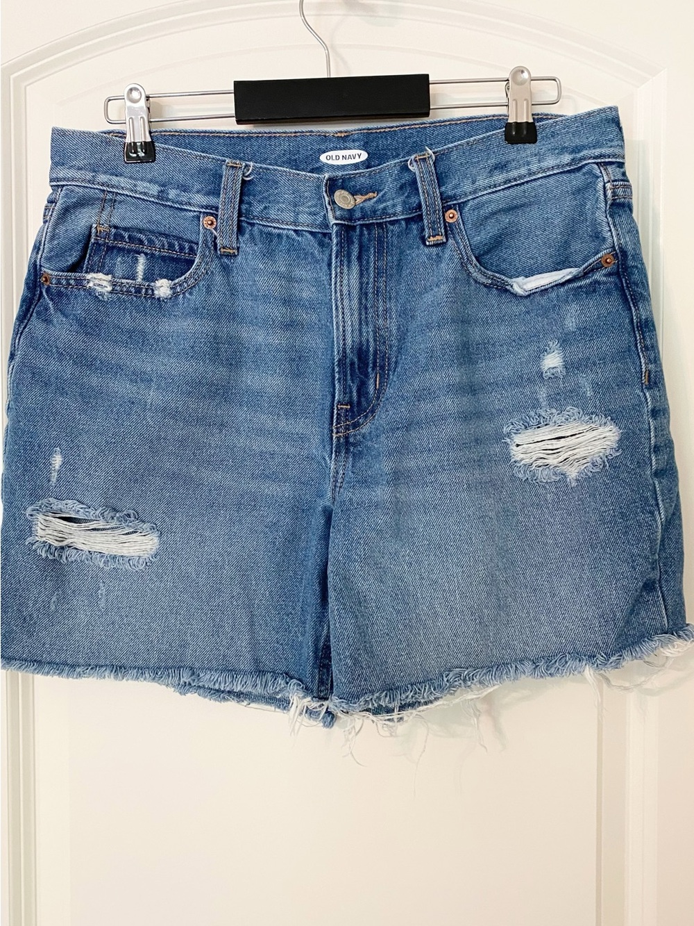 Old Navy High Rise Distressed Denim Cutoff Shorts Women’s 6 Light Wash Raw Hem